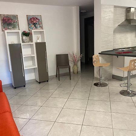 Appartamento Diamante 산비토로카포 외부 사진